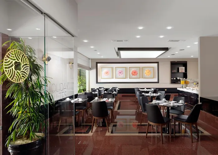 Holiday SuitesAlbergo